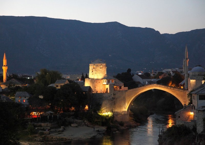 Pretučeni Dubrovčani u Mostaru, nazivali ih ustašama