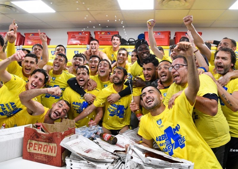 Frosinone slavi ulazak u Serie A, tek treći puta u povijesti