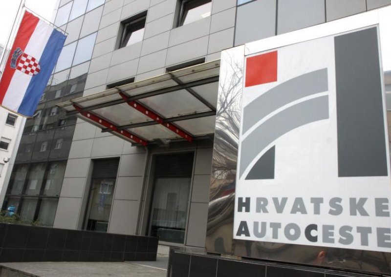 HAC i HC nemaju za plaće, a za igre radnika daju 355.000 kn