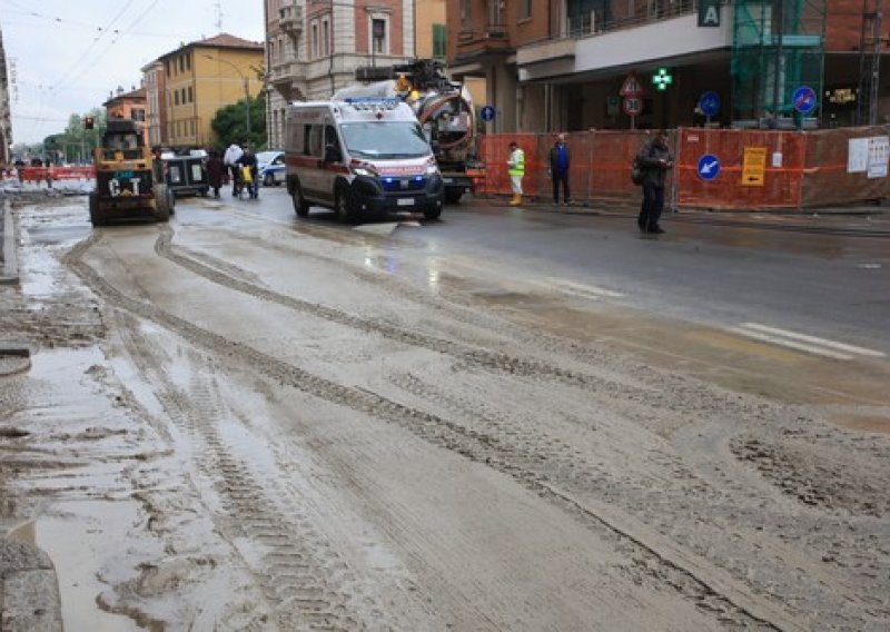 Kiše i poplave zahvatile talijansku pokrajinu Emiliju Romagnu, najmanje jedna žrtva