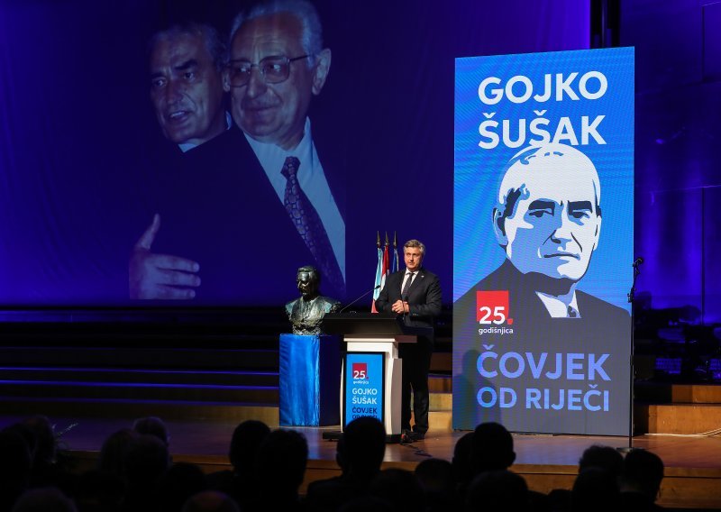 Održan komemorativni skup za Gojka Šuška, pojavili se i neki politički veterani