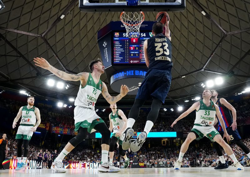 Barcelona 'pomela' Žalgiris za plasman na FF; Sloukas tricom šokirao bivši klub