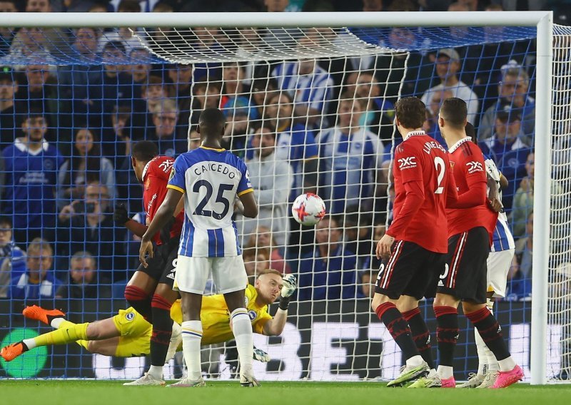 Nogometaši Brightona bacili na koljena Manchester United u osmoj minuti nadoknade