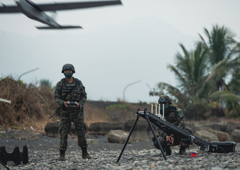 Tajvan: 'U obrambenu zonu ušlo je 20 kineskih vojnih aviona'