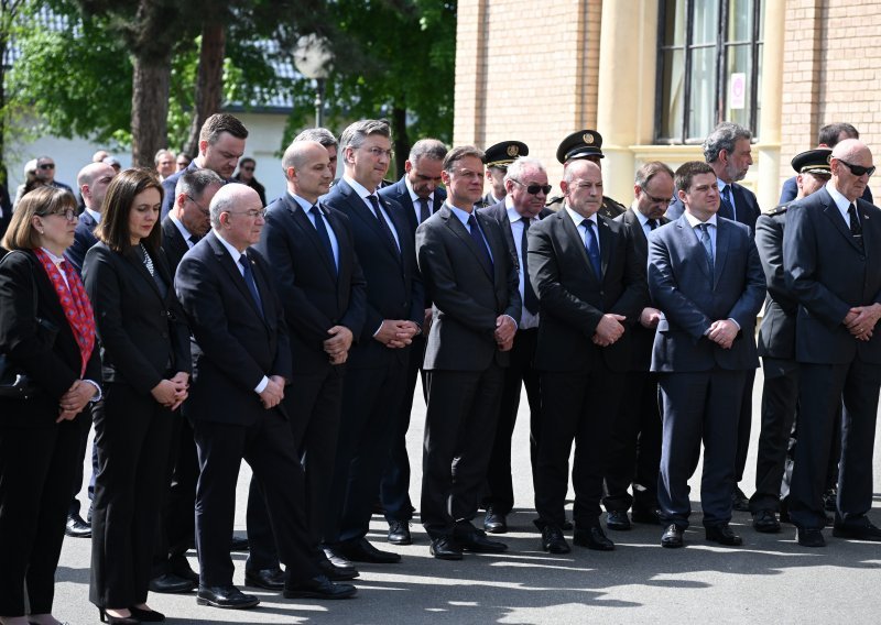 Na ispraćaju Nikice Valentića premijer, ministri, bankari, poduzetnici...