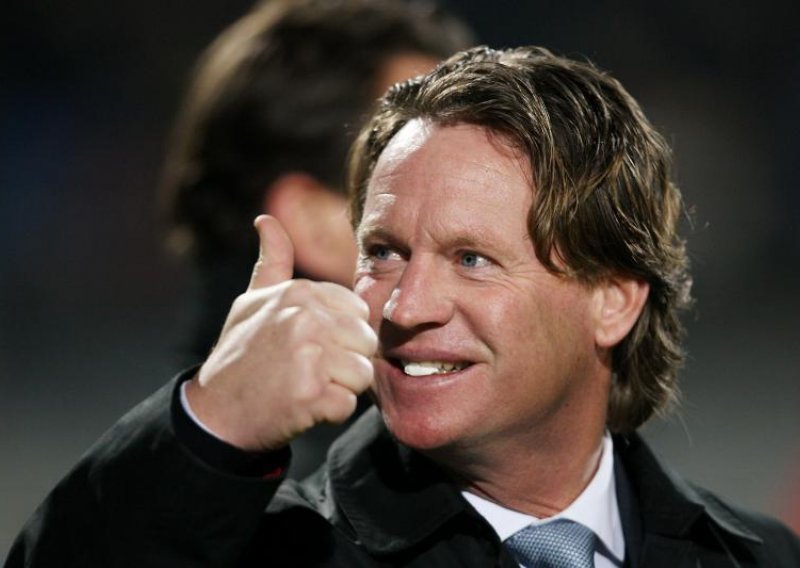 Unatoč sramoti Feyenoord ne mijenja trenera