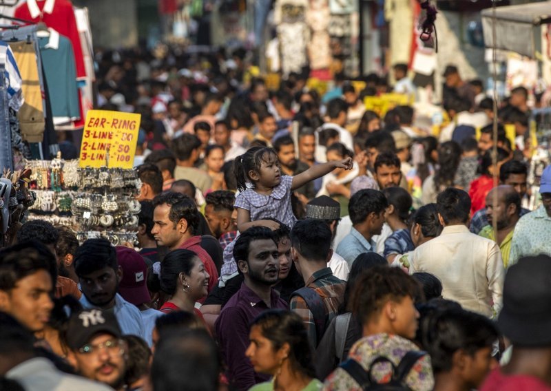 Indija je nova najmnogoljudnija zemlja. Može li riješiti ovaj ključan problem i postati supersila?