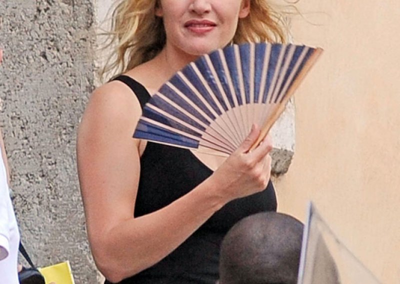 Kate Winslet u vezi s manekenom