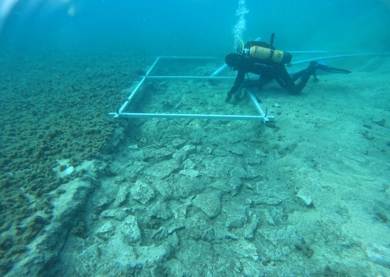 Arheolozi kod Korčule pronašli potopljene ostatke ceste stare gotovo 7000 godina
