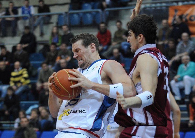 Cibona s 32 razlike svladala Svjetlost