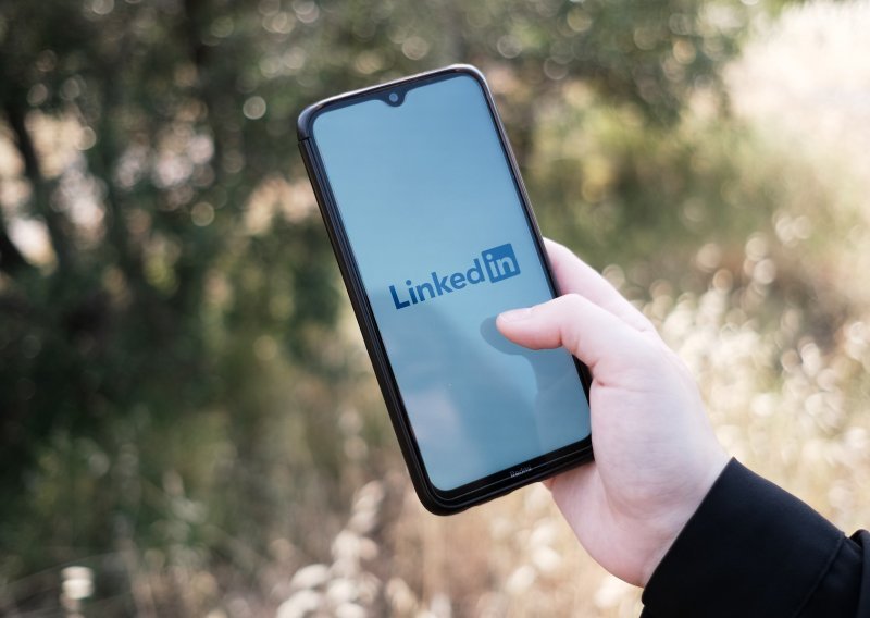 LinkedIn gasi aplikacije za Kinu i ukida više od 700 radnih mjesta