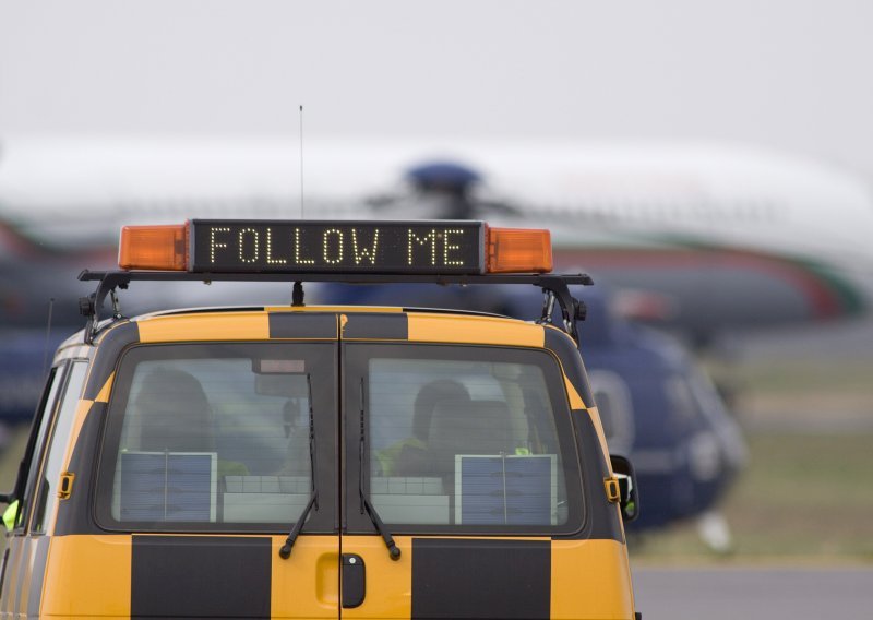 Teretni avion udario u vozilo u Zagrebu