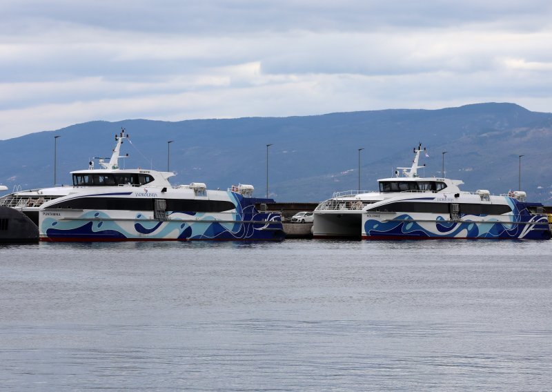 Pomlađivanje flote: Evo tko Jadroliniji nudi katamarane i trajekt za 21 milijun eura