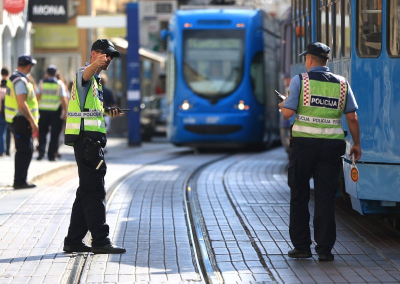 Tramvaj naletio na pješakinju u centru Zagreba, promet normaliziran