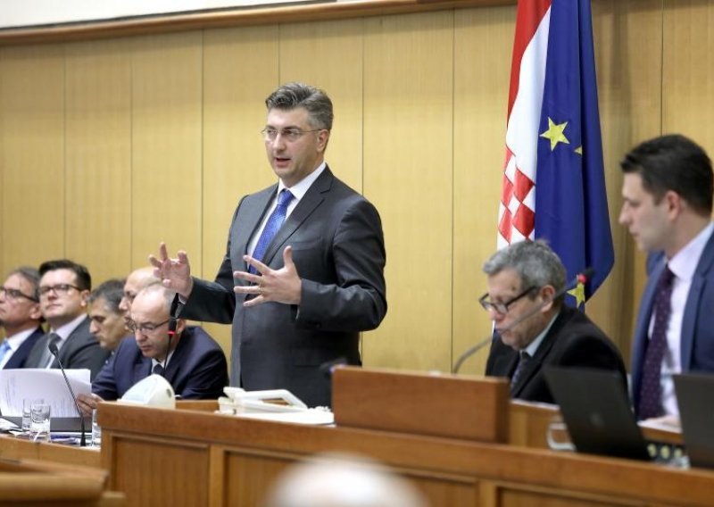 Plenković preživio četiri sata rafalne paljbe o Ini, Barišiću, predsjednici...