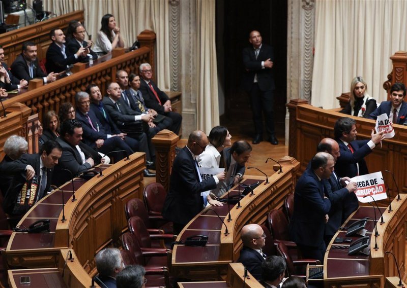 Portugalski parlament izglasao; eutanazija se ne smatra kaznenim djelom