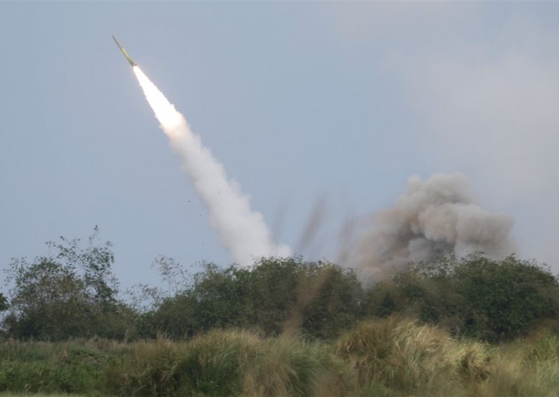 Poljska dobila prve raketne bacače HIMARS koje će postaviti blizu ruske granice