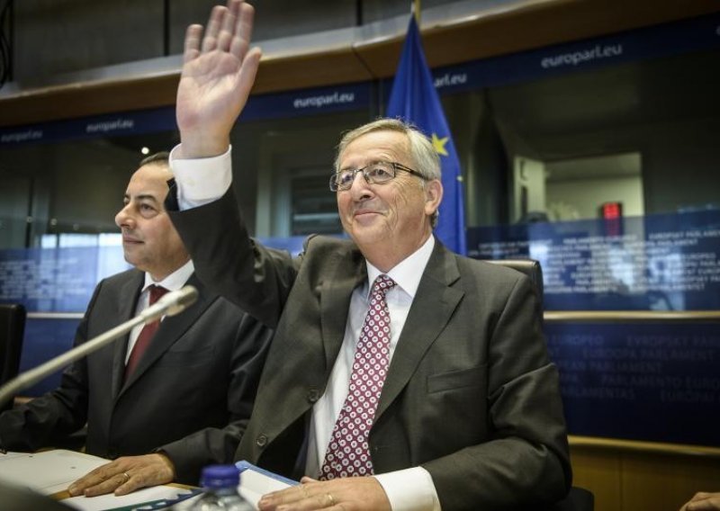 Juncker u podne izlazi s novim prijedlogom za Grčku