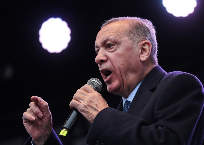 Povijesni izbori u Turskoj: Gubi li Erdogan vlast nakon dva desetljeća?