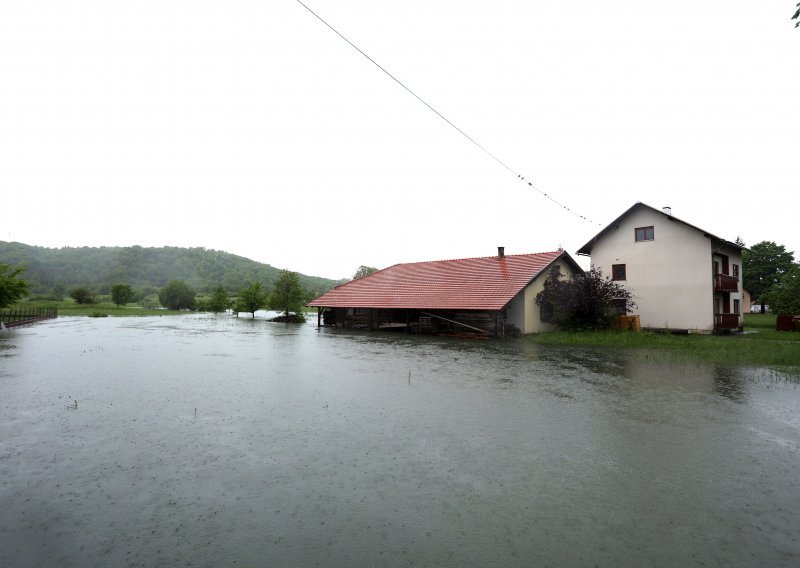 Ogulin ugrožava Dobra, a gradonačelnik je na službenom putu u Kini