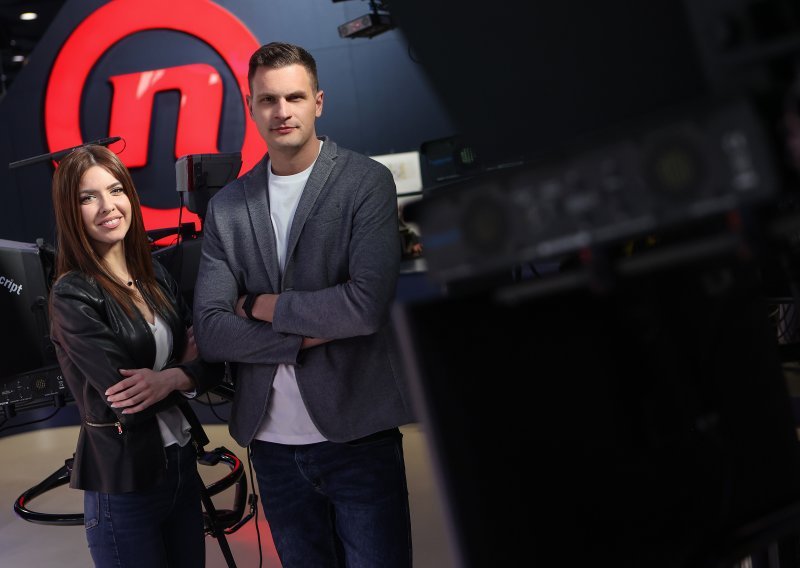 Novinar Nove TV se razgibavao tijekom Dnevnika, voditeljica ga 'otkrila'