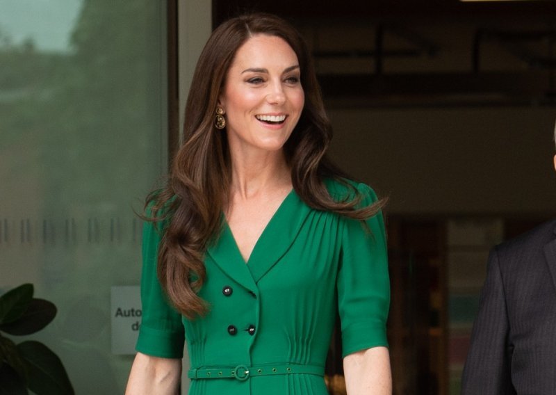 Ima mnoštvo talenata: Kate Middleton je pokazala vještinu rukovanja pčelama