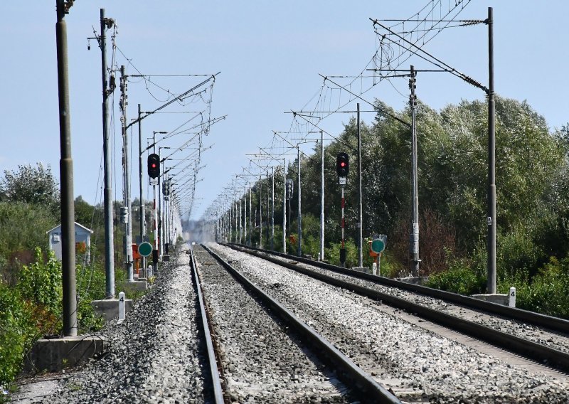 Hoće li Hrvatska povući 26 milijuna eura iz EU fonda za razvoj željezničke pruge?