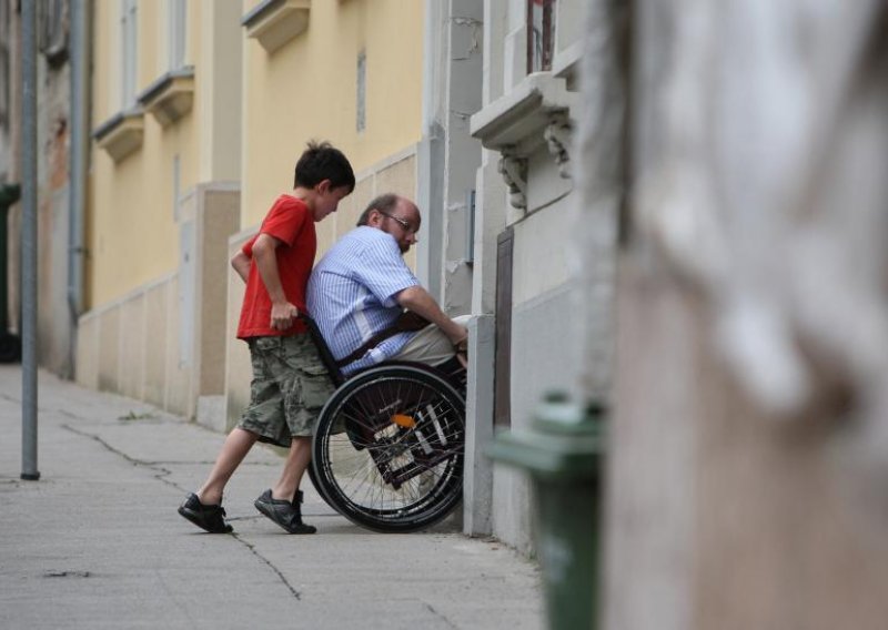 Kontradiktorni zakoni najveći su problem osoba s invaliditetom