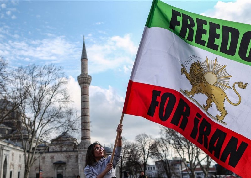 Iran pogubio trojicu muškaraca zbog povezosti s prosvjedima