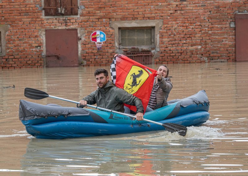 Donacija Ferrarija poplavljenim područjima Italije milijun eura, kome je do sporta...