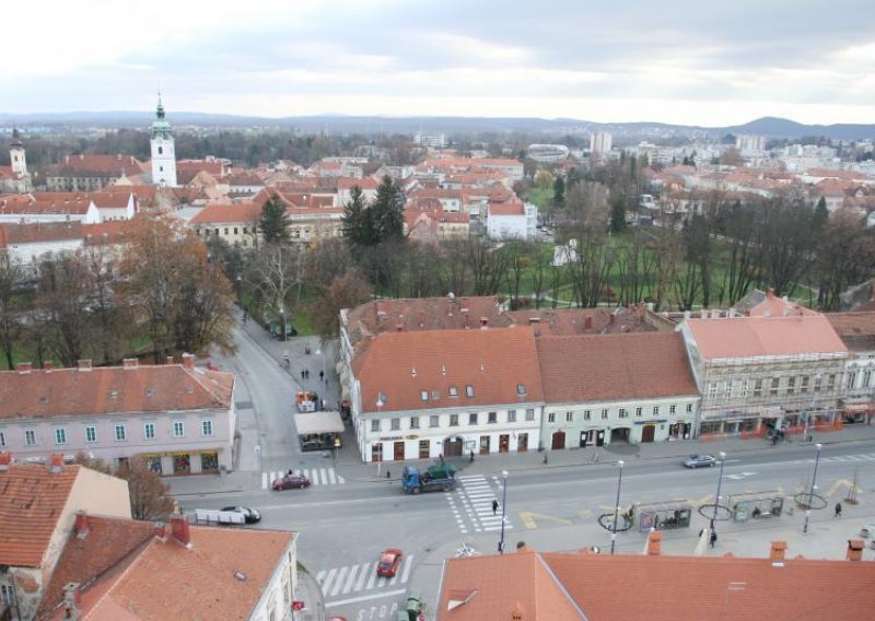 Trg u Karlovcu više neće nositi ime Josipa Broza Tita