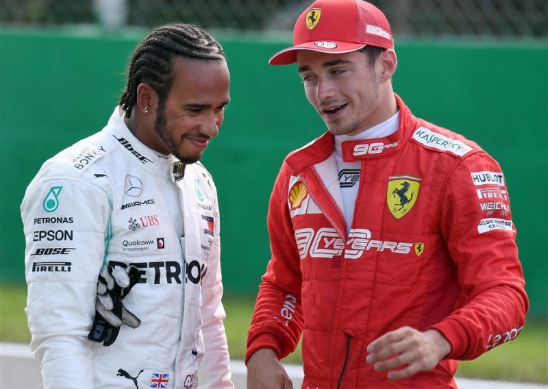 Ponuda koja je uzdrmala Formulu 1; Lewis Hamilton za 46 milijuna eura prelazi u Ferrari?!