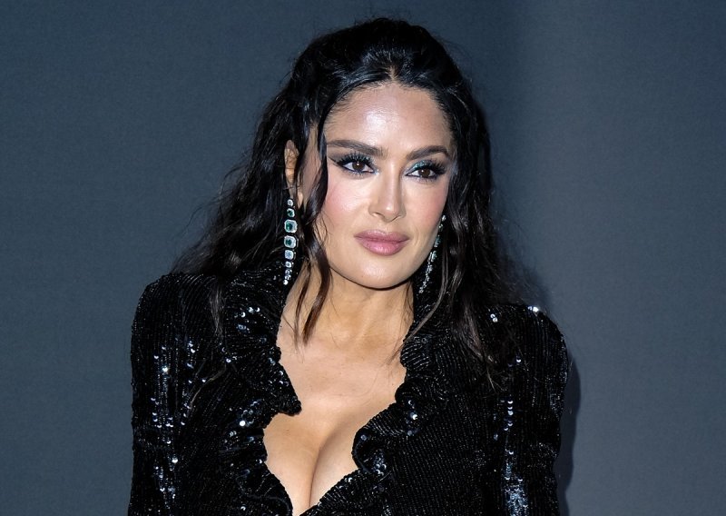 Najbolje odjevena u Cannesu: Salma Hayek progovorila o kultnom stajlingu iz 90-ih