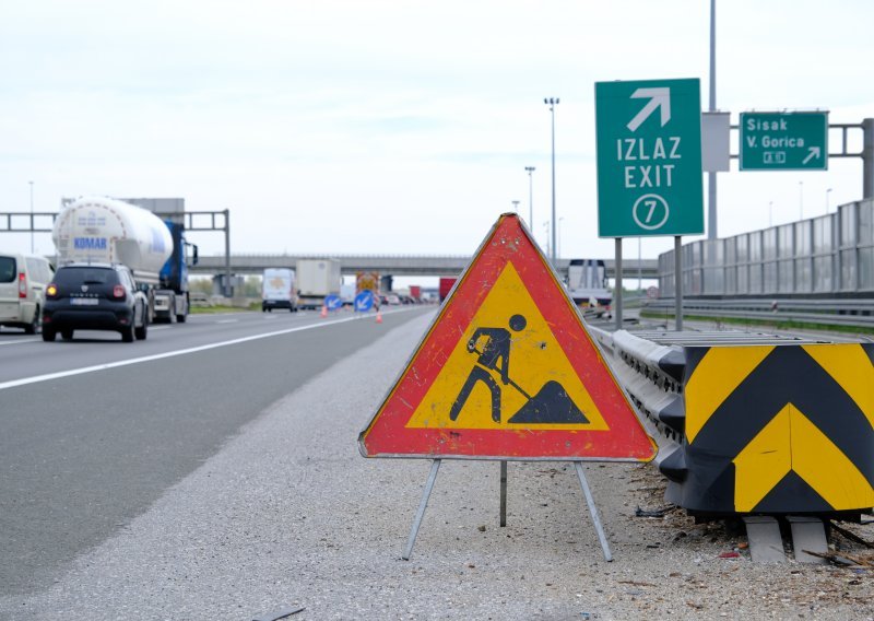 Ceste i dalje zatvorene zbog poplava i odrona, na A1 uočen pješak