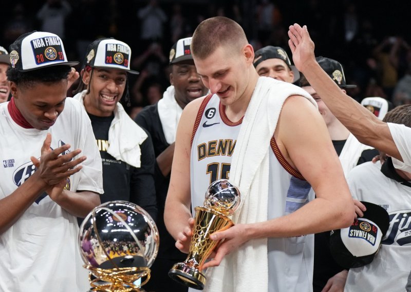 Rekorder Nikola Jokić održao lekciju LeBronu i Lakersima, Denver je u NBA finalu!