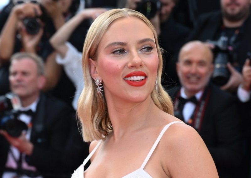 Scarlett Johansson prisjetila se užasnog iskustva: 'Izgubila sam jako puno kose'