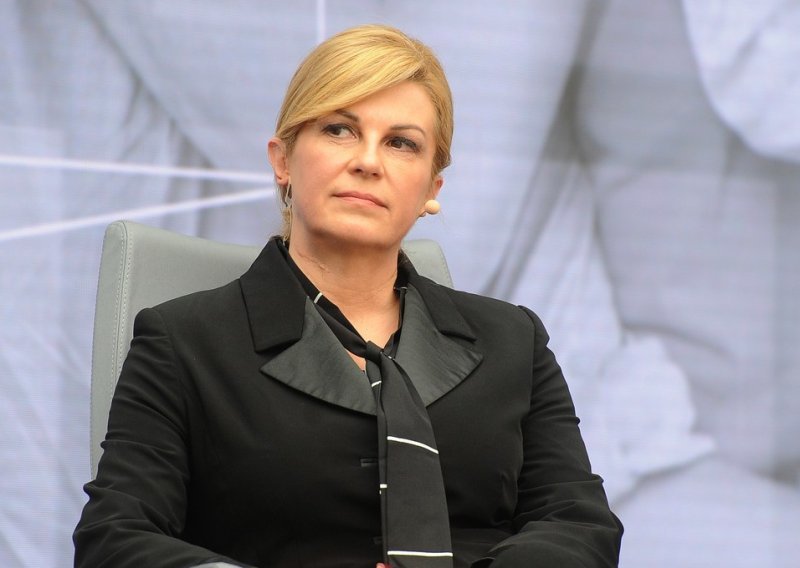 Kolinda Grabar-Kitarović je otputovala preko bare, evo što je bio povod za to