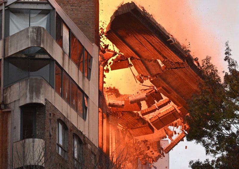 Apokaliptične scene u Sydneyju: Vatrena stihija progutala zgradu u centru grada