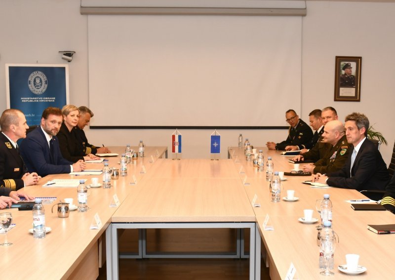 Banožić s američkim generalom Cavolijem: 'Zajedničke vježbe su pokazatelj važnosti NATO-a'