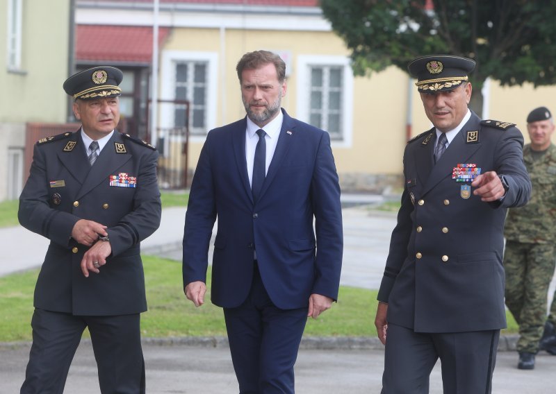 Ministar obrane i načelnik Glavnog stožera čestitali obljetnicu Hrvatske vojske