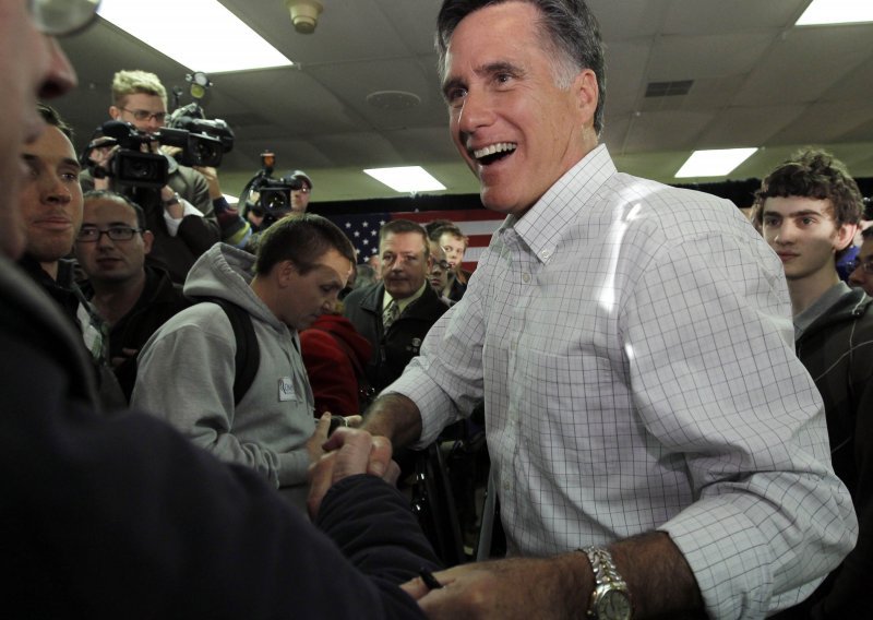 Romney pobijedio na predizborima u Maineu