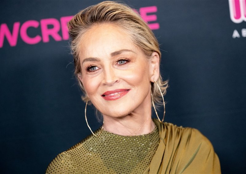 Sharon Stone pokazala liniju u leopard bikiniju: 'Spremna za ljeto'