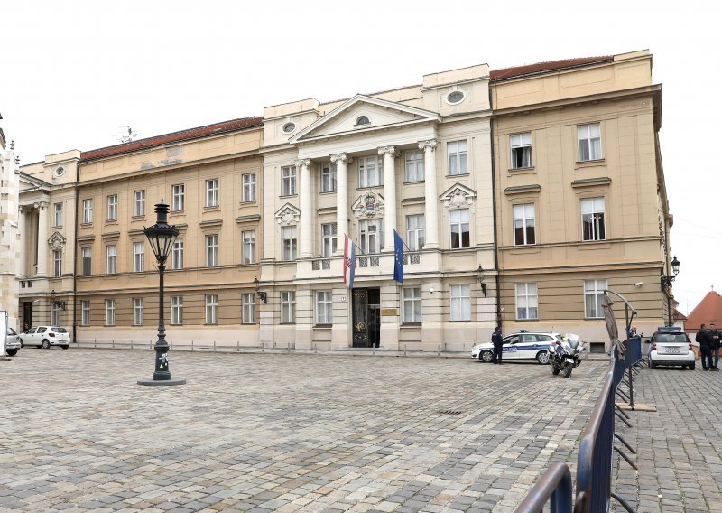 Sabor 'nema sreće' s obnovom: Gdje će se preseliti zastupnici i prateći službenici?