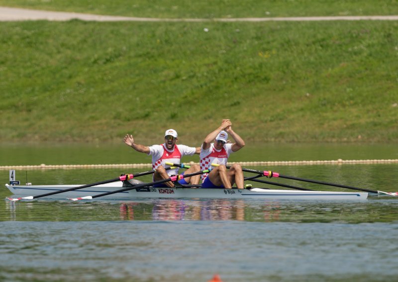 Braća Sinković suvereno do finala, šokantno ispadanje olimpijskih prvaka