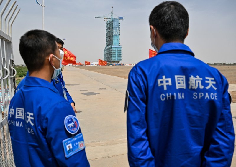 Kina u utorak prvi put šalje civila u svemir