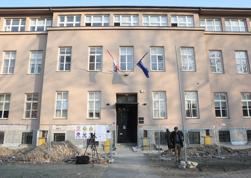Bivša ravnateljica oštetila školu kod Petrinje i rukometni klub za gotovo 70.000 eura