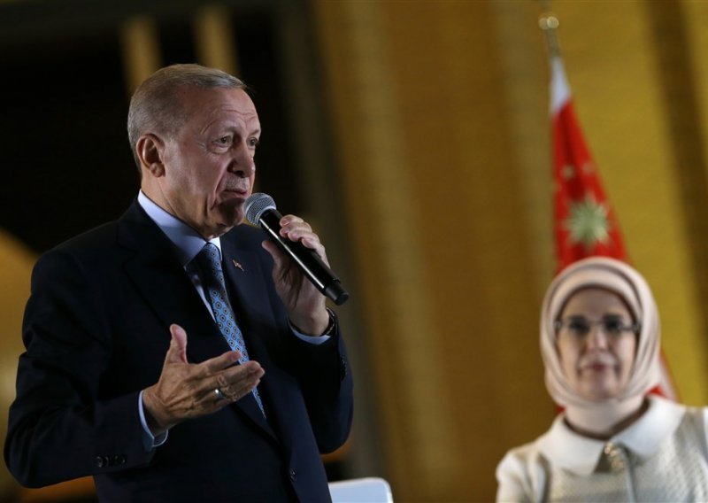 Erdogan prisegnuo za novi petogodišnji mandat, večeras predstavlja sastav vlade