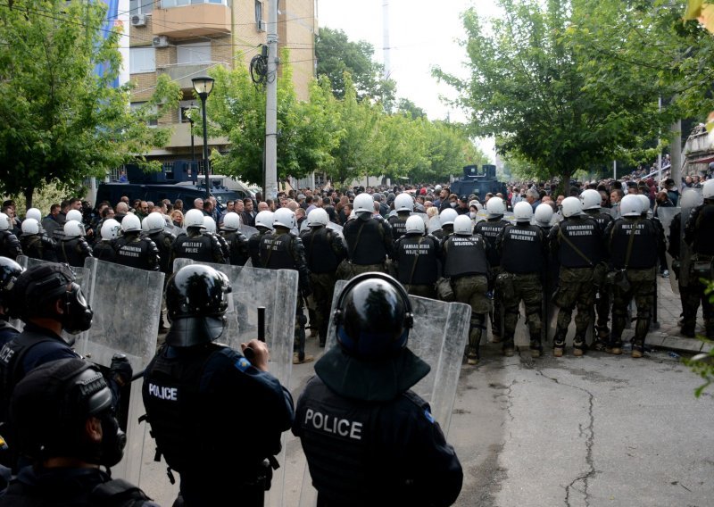 EU prijeti Srbiji i Kosovu kaznenim mjerama zbog nasilja