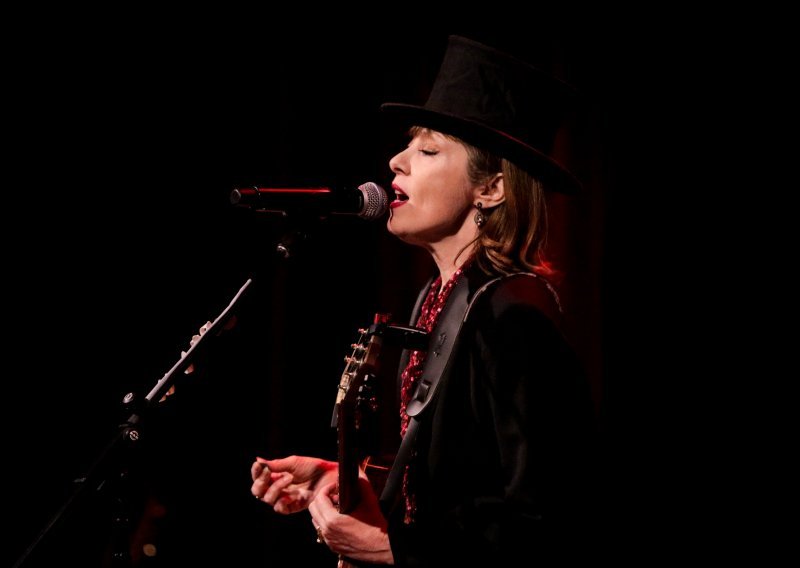 Suzanne Vega stiže u Zagreb, najavljuje intimnu večer u Lisinskom