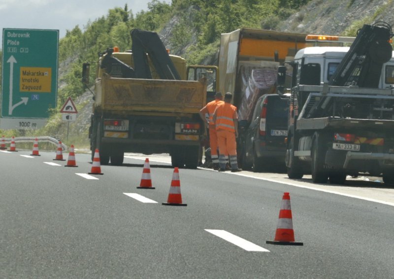 Detalji teške nesreće na A1: Talijan udario u kamion, šestero teško ozlijeđeno